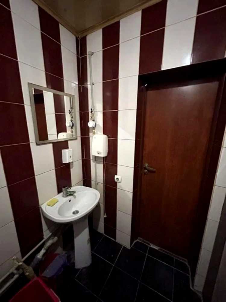 1875415735504358