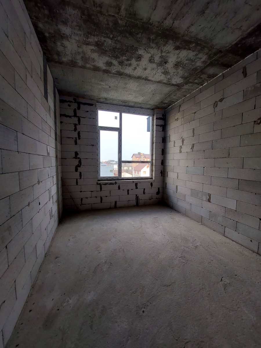 1875417481423975