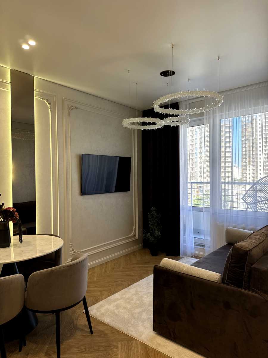 1875423022077975