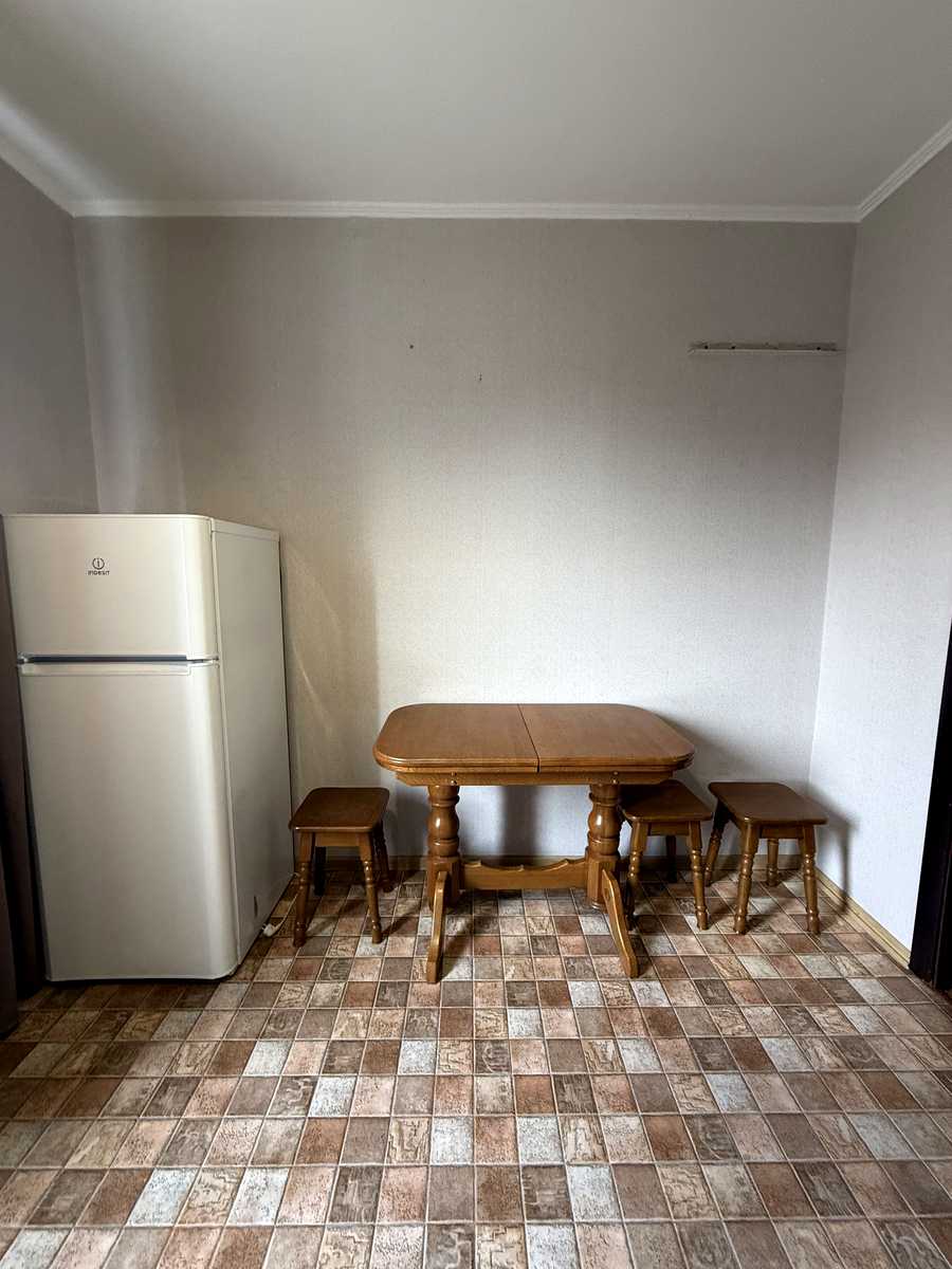 1875427651176910