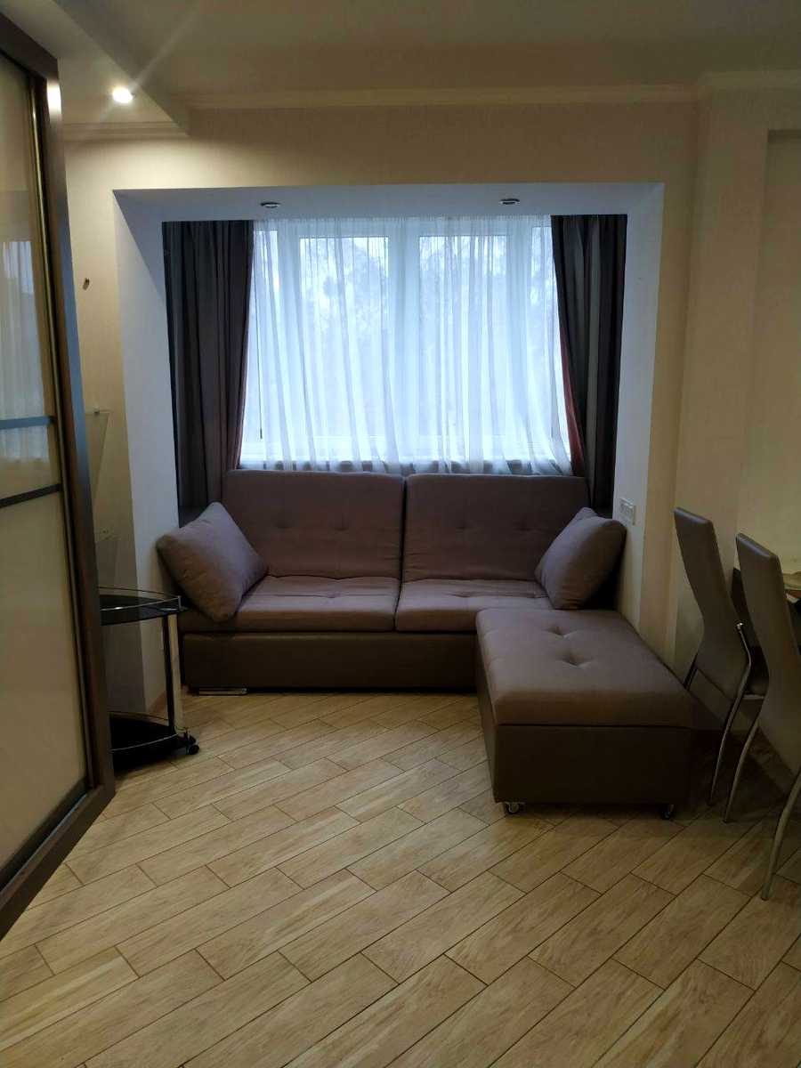 1875428693799570