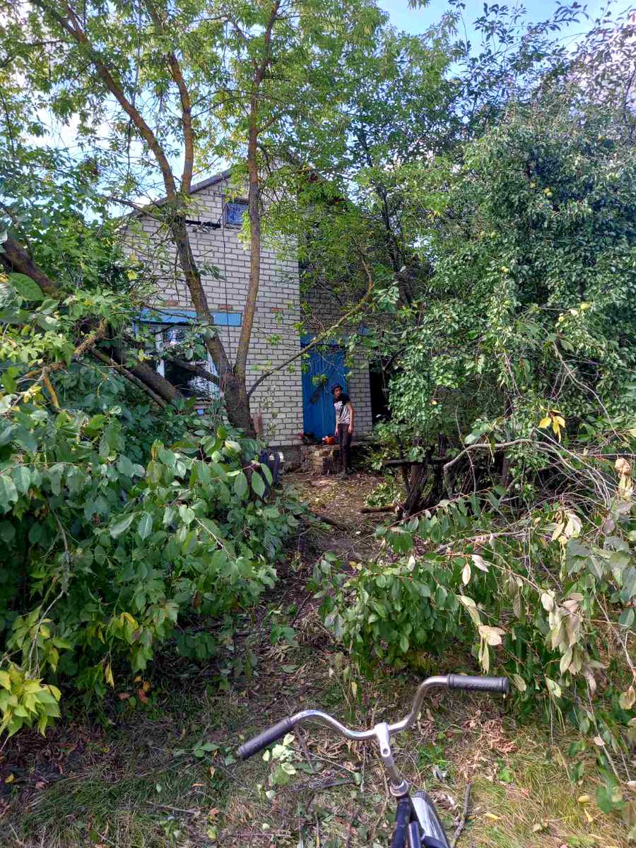 1875469876260547