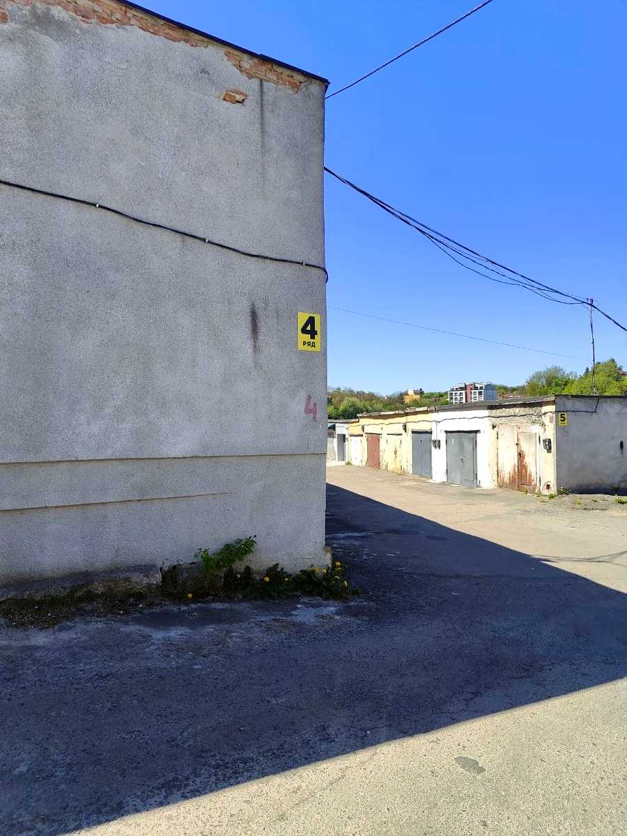 1875470251203889