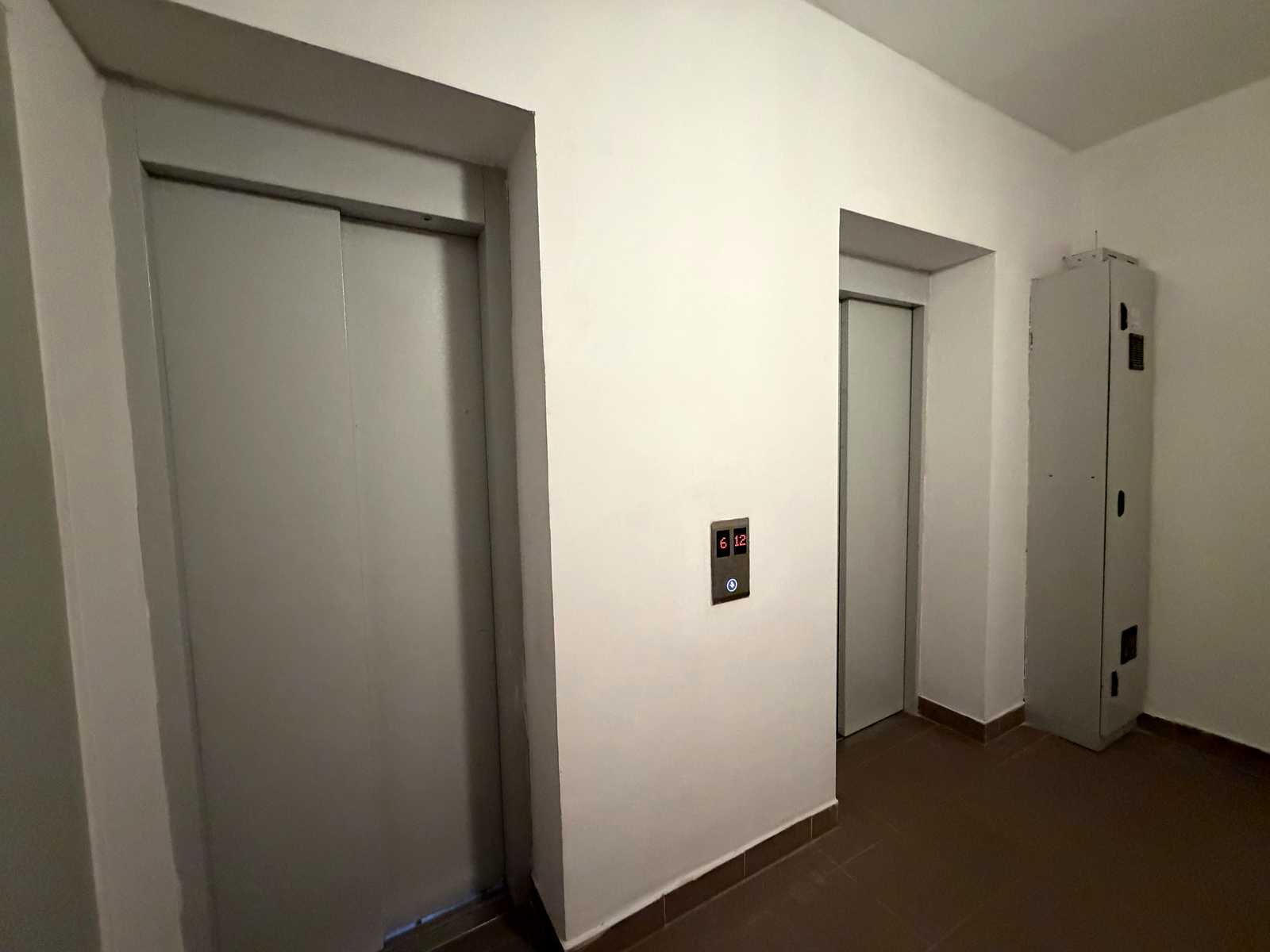 1875471632344928