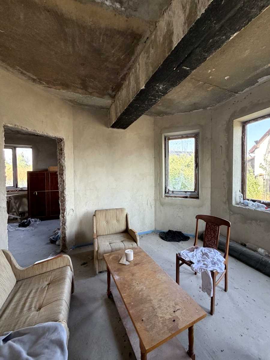 1875473733780195