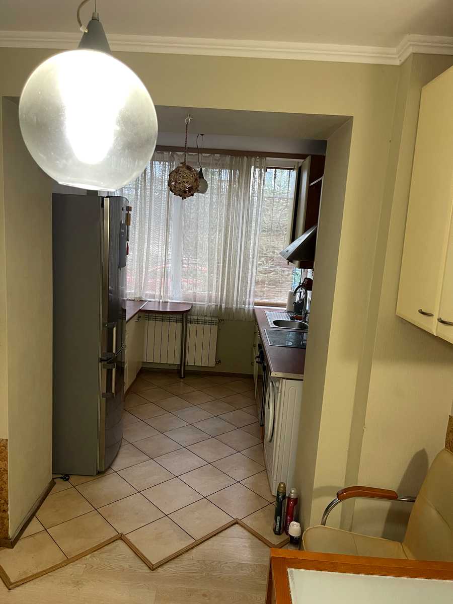 1875476211596819
