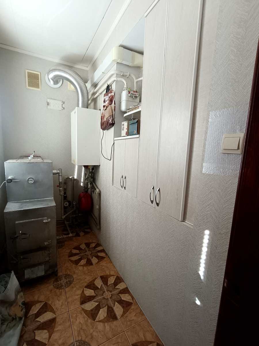 1875477860165889