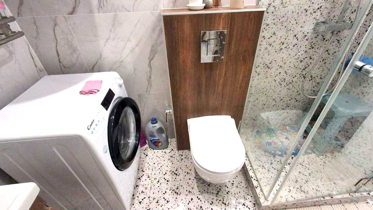 1875482884186196
