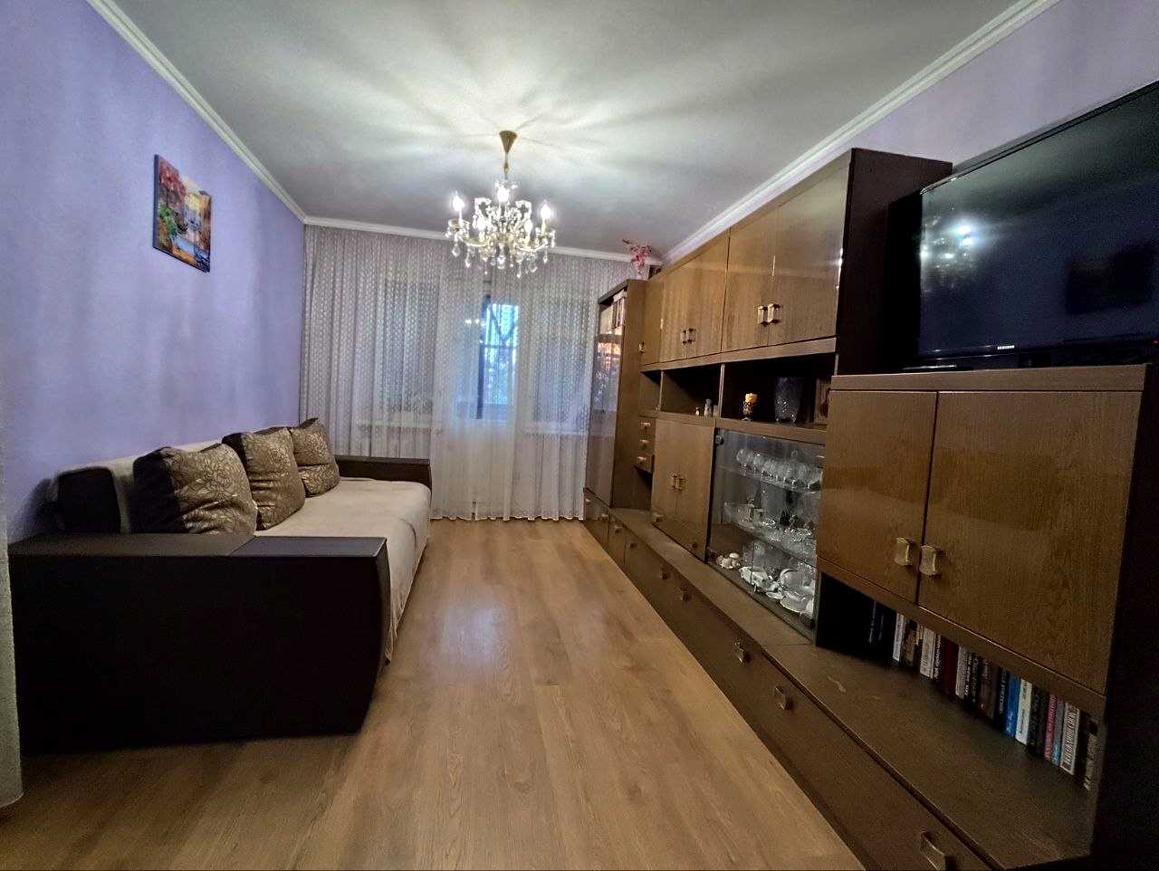 1875487516504377