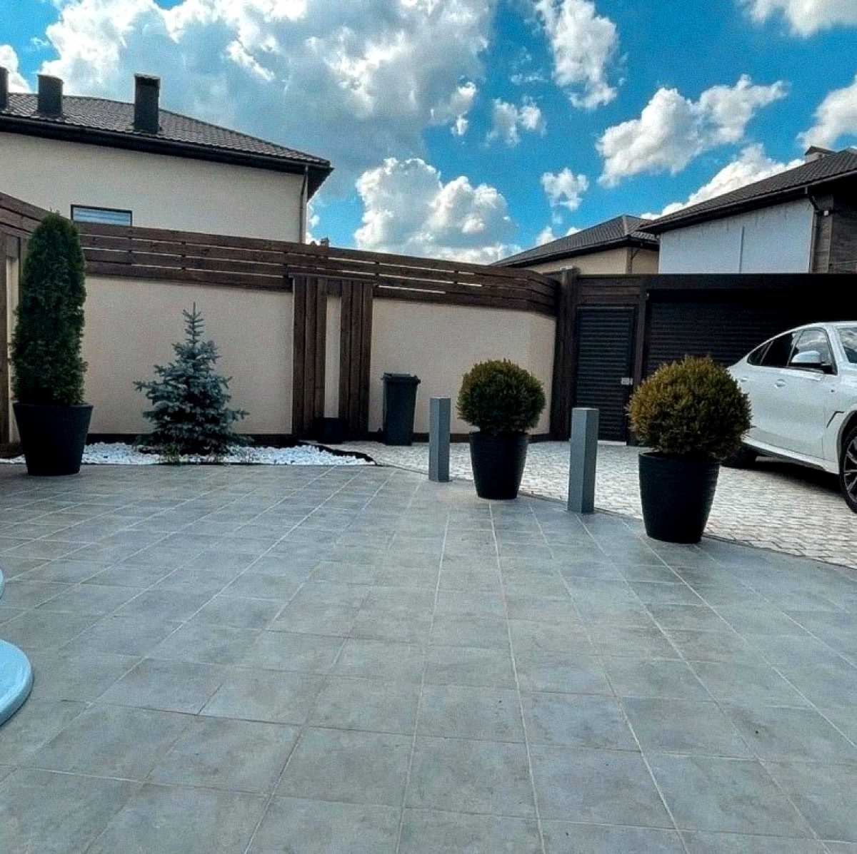 1875487849746609