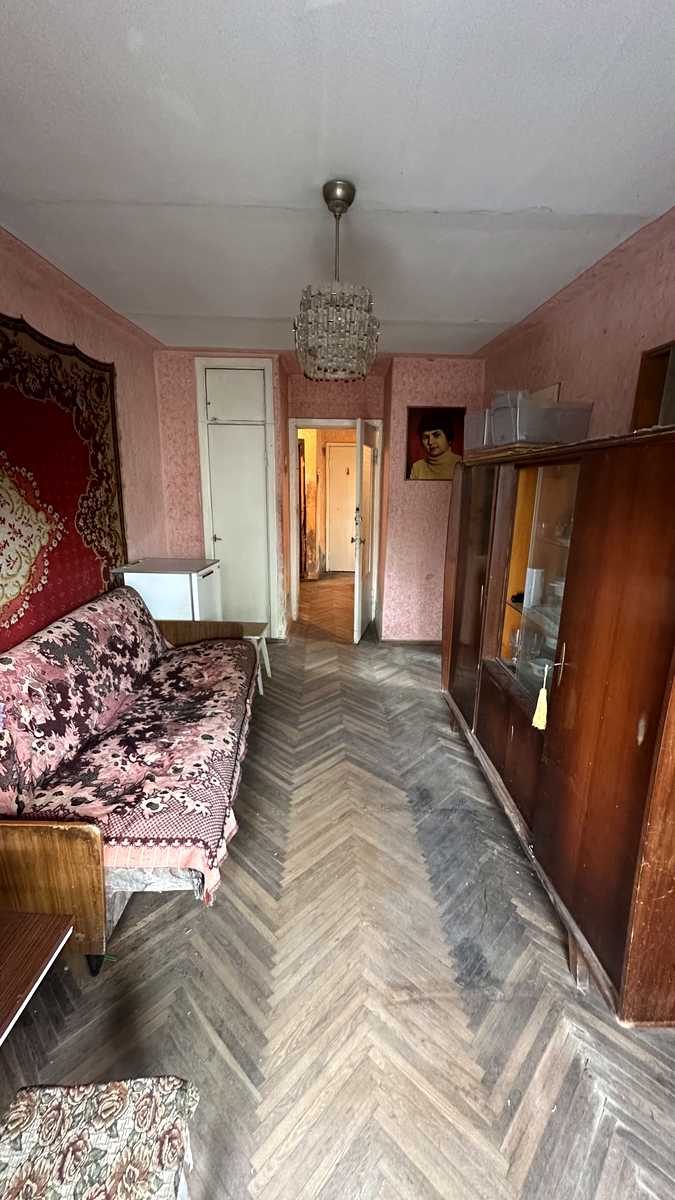 1875488328826977