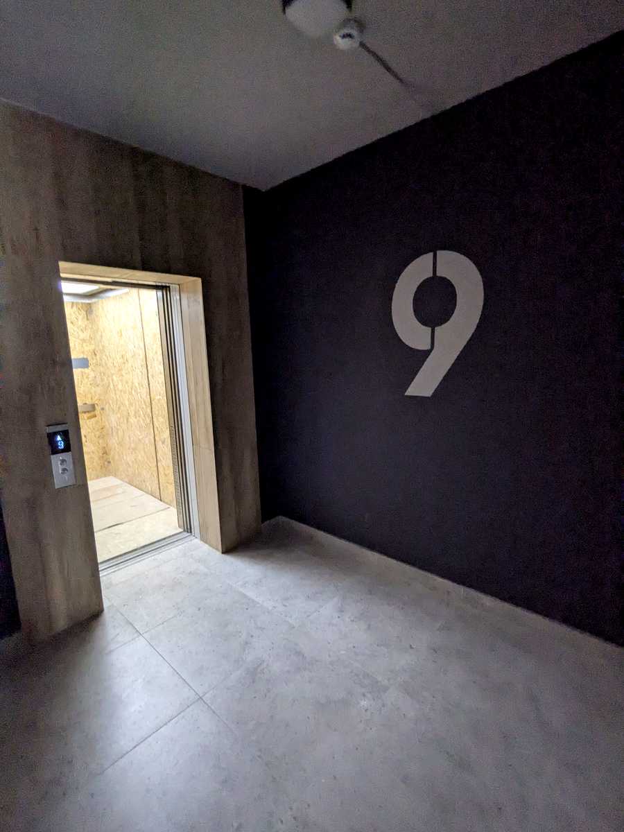1875493426457959