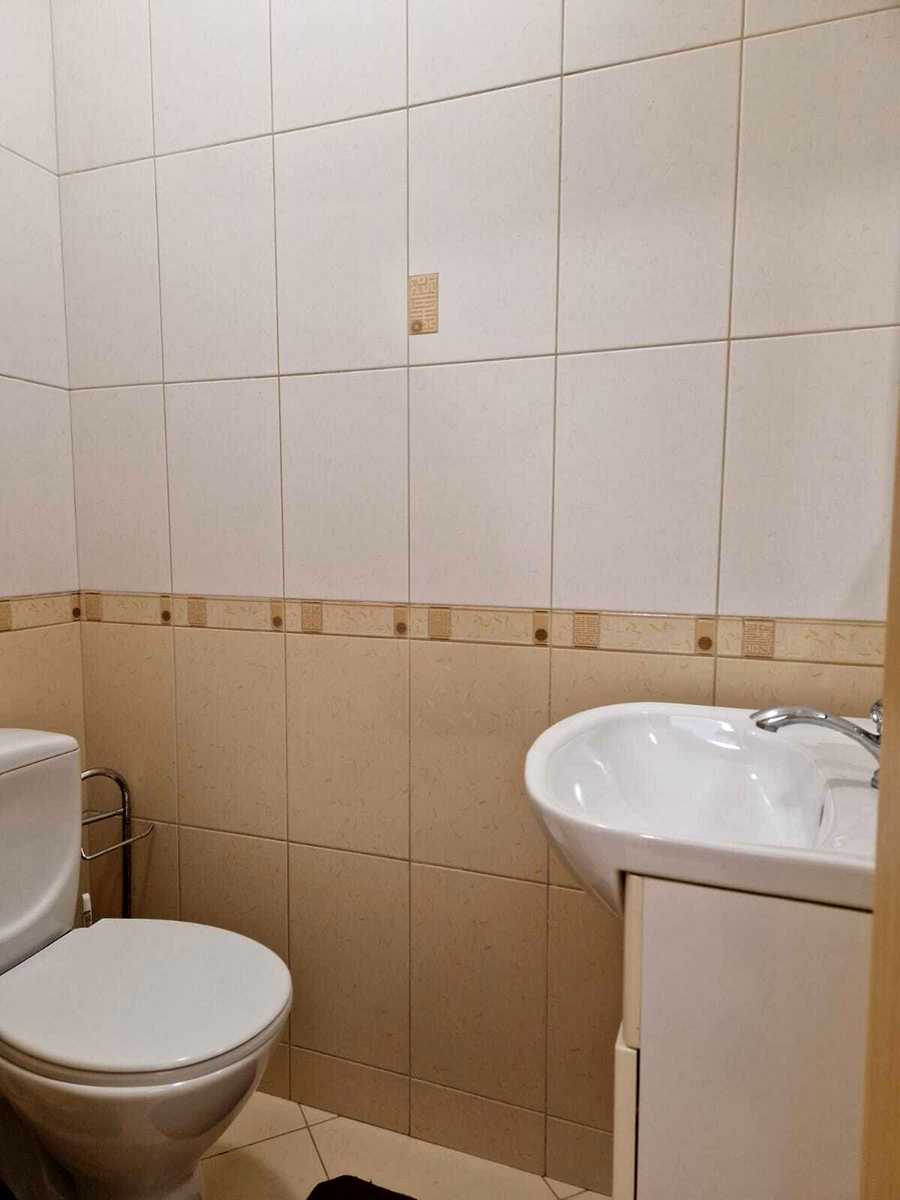 1875493706036966