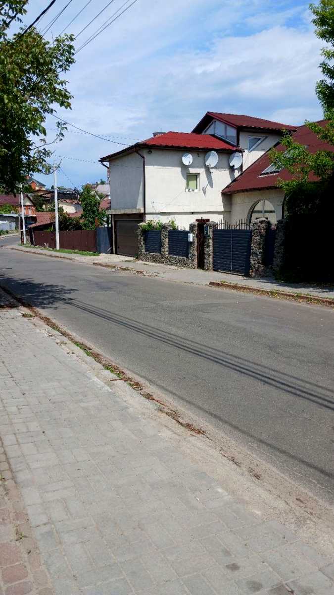 1875495586387052