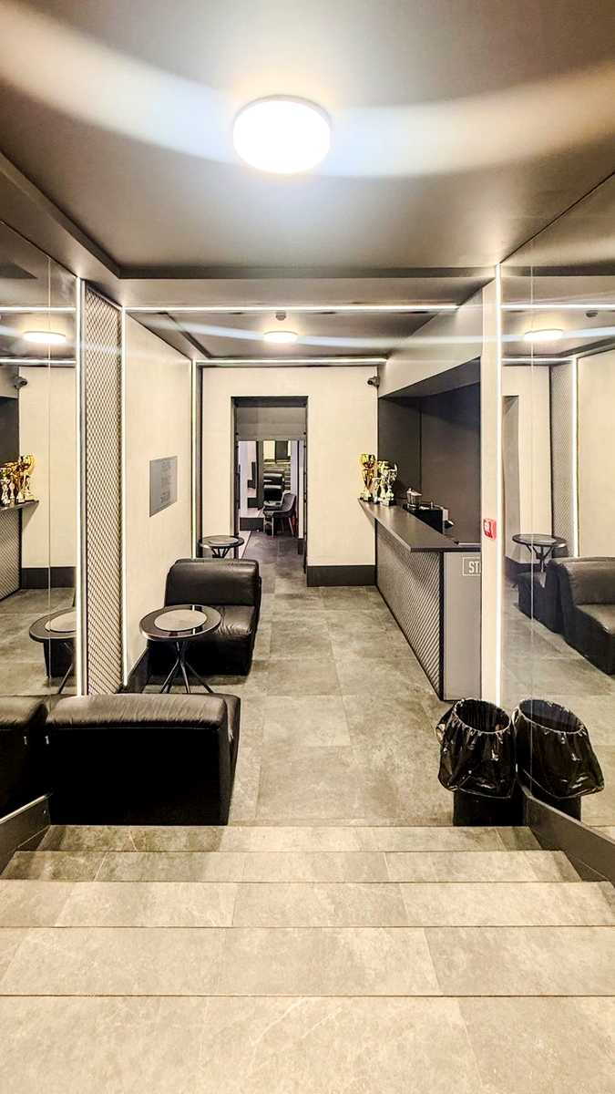 1875497637684918