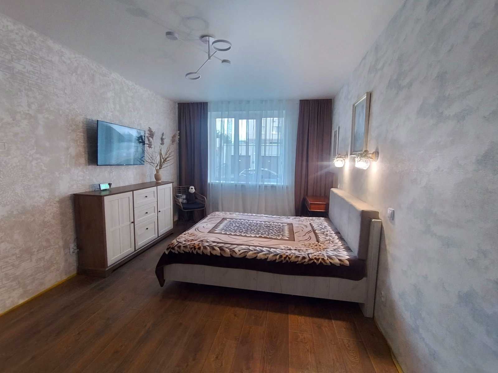 1875499878490852