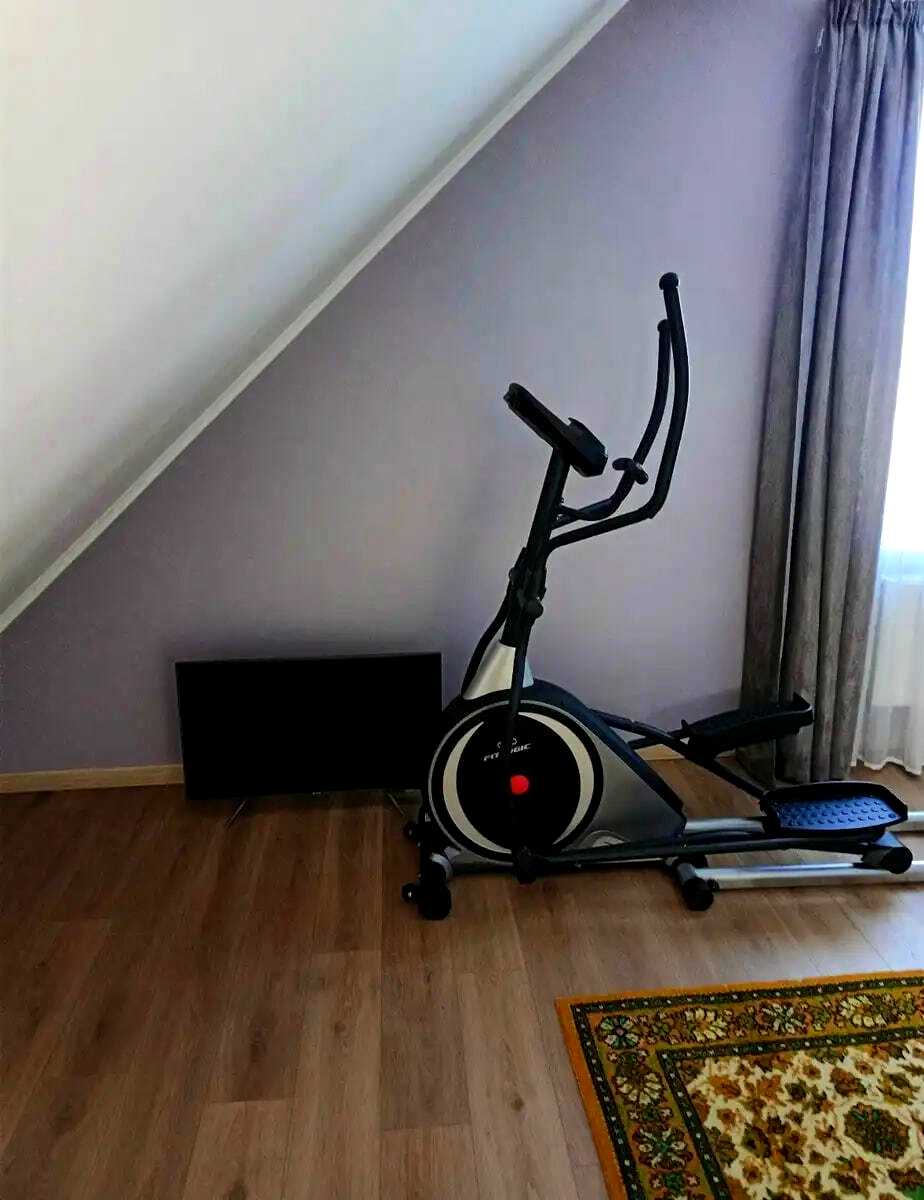 1875500373950827
