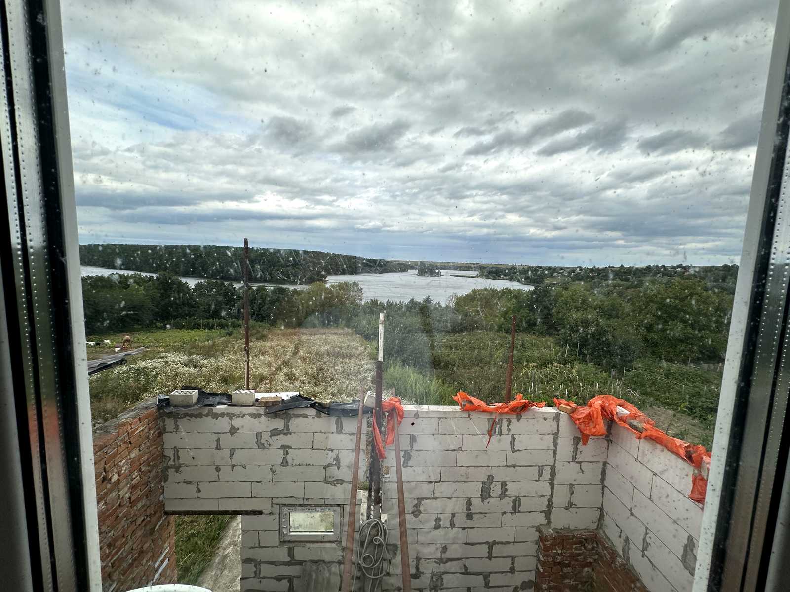 1875500566076607