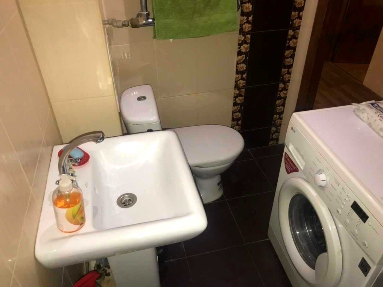 1875508618463274