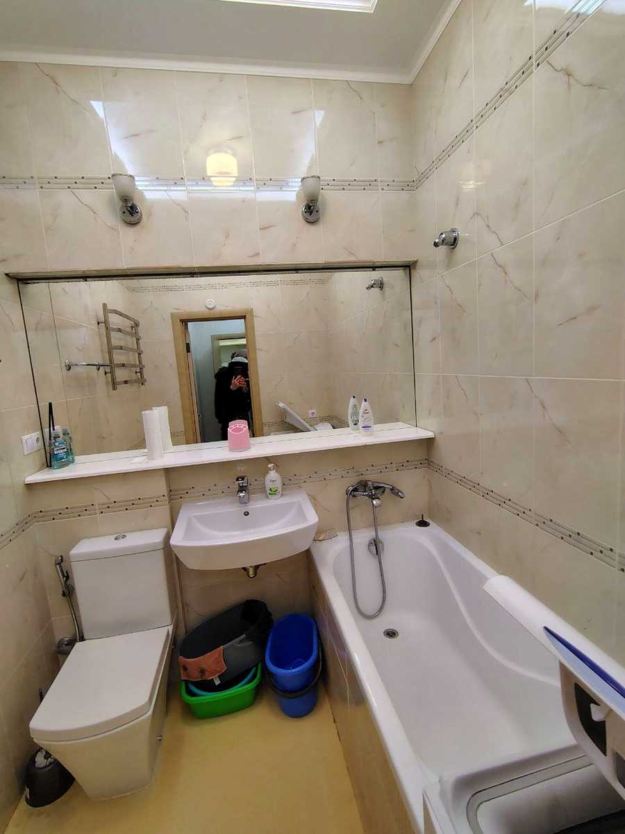 1875517914131284
