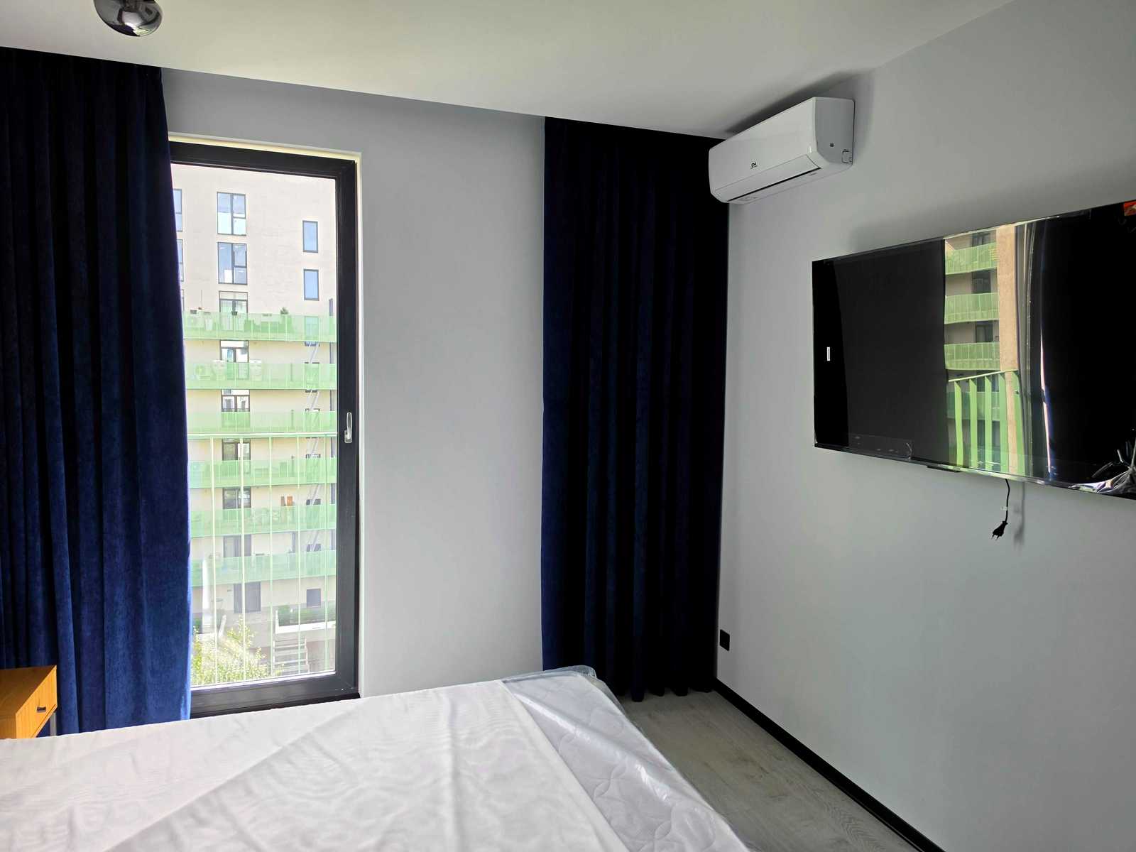 1875522887814907