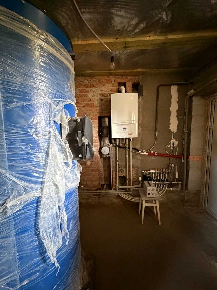 1875567663496449