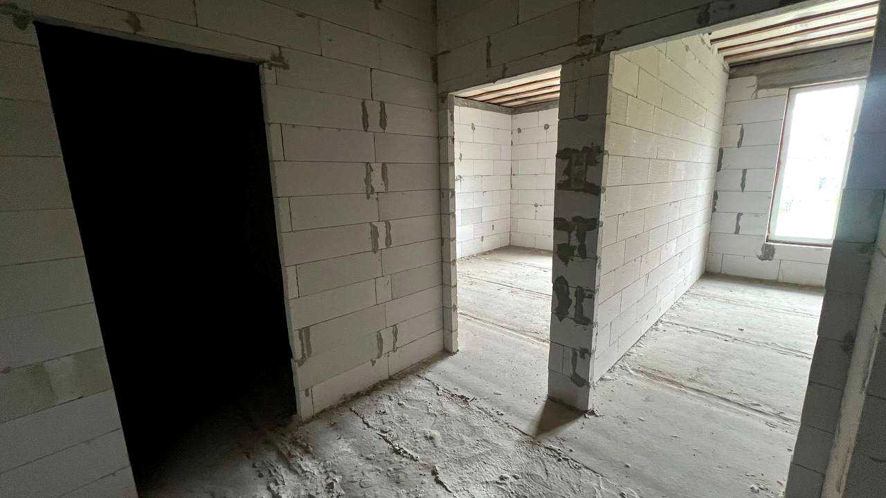 1875576885363005