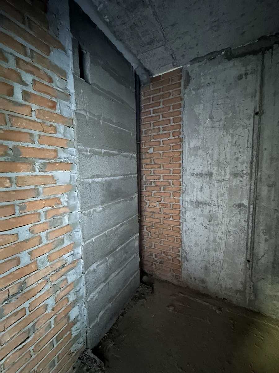 1875587338374196