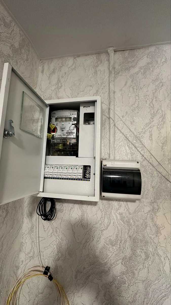 1875589989974675