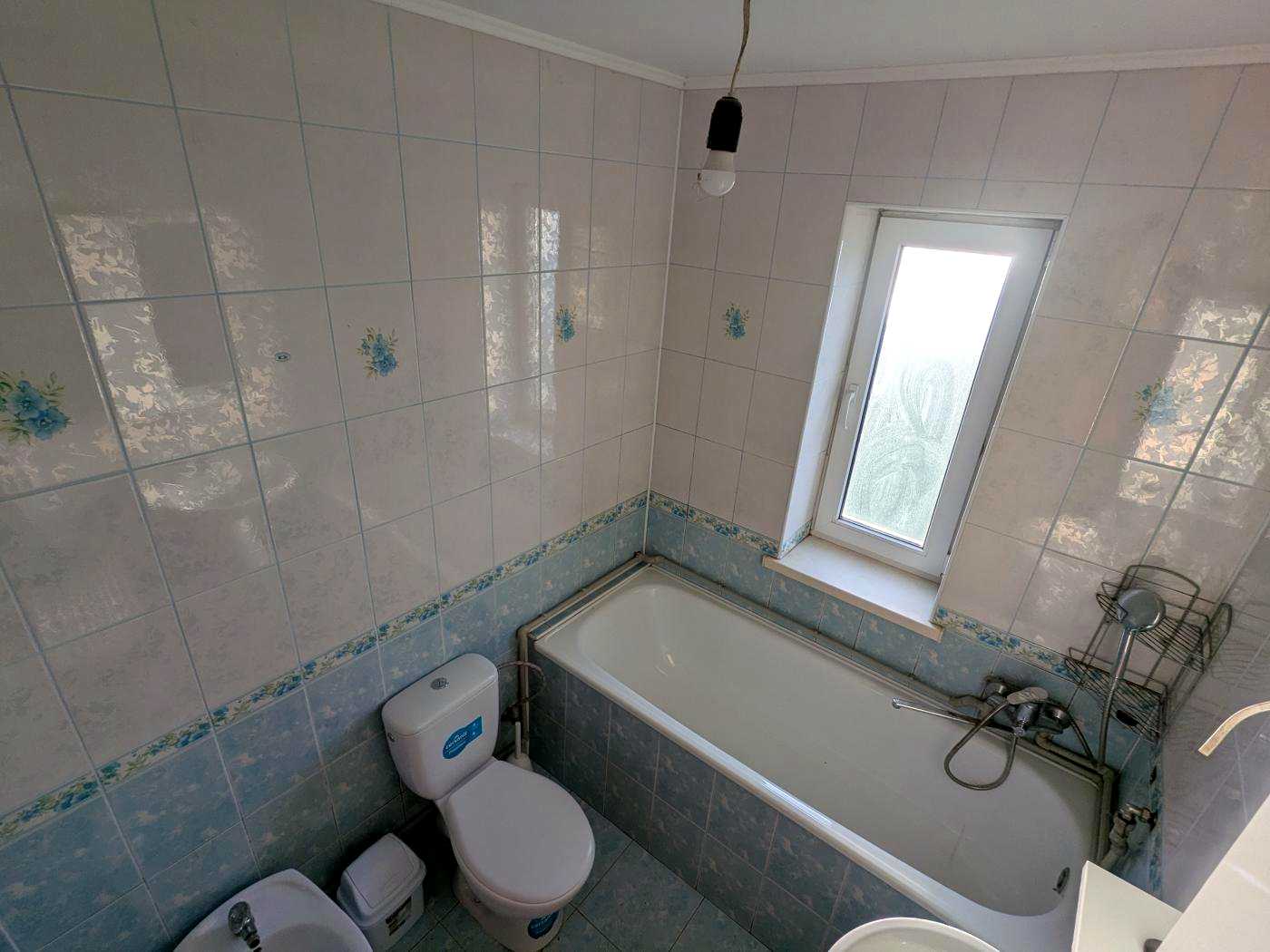 1875598875180603