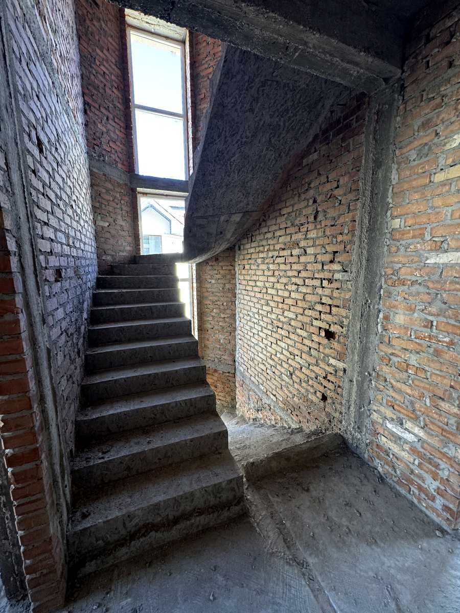 1875601290751185