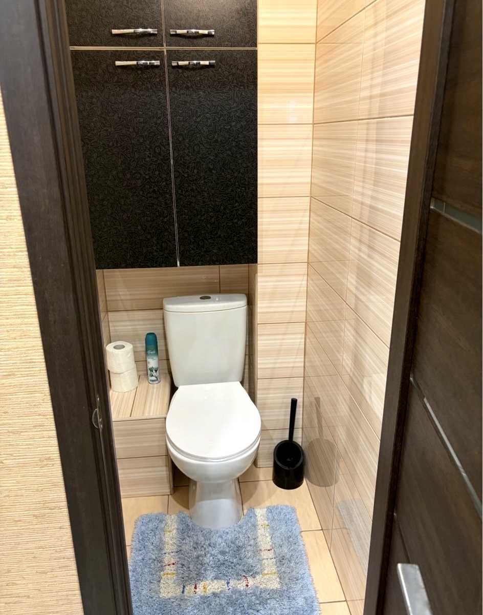 1875602644396838
