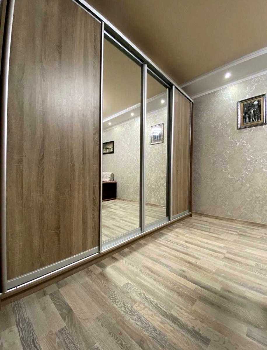 1875613522141556