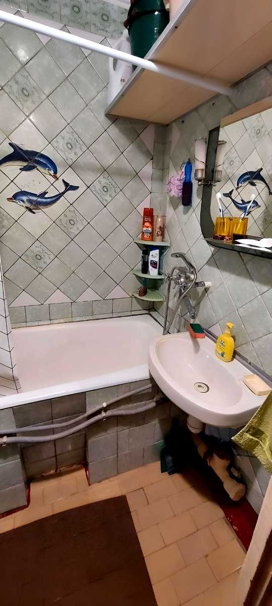 1875653238324176