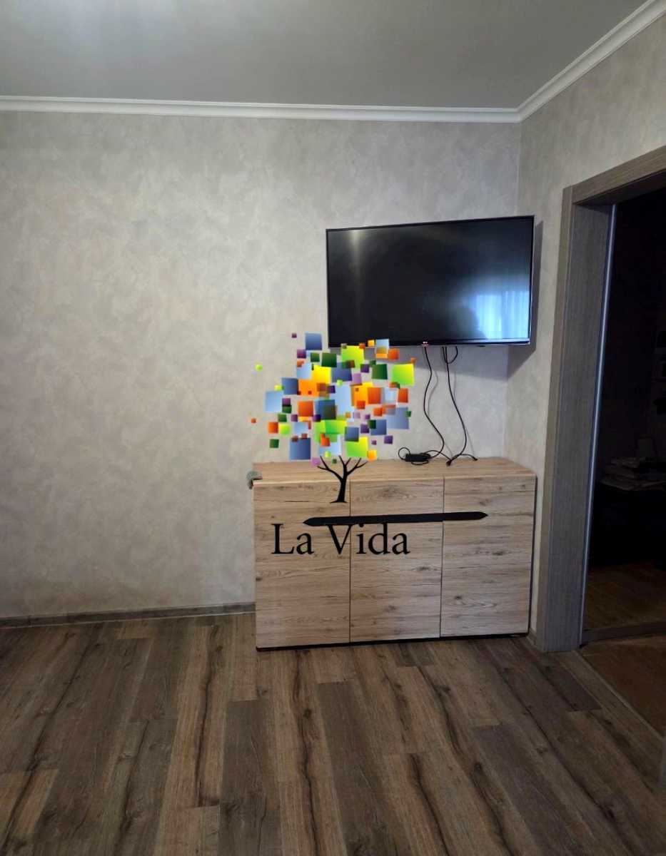 1875656176893988