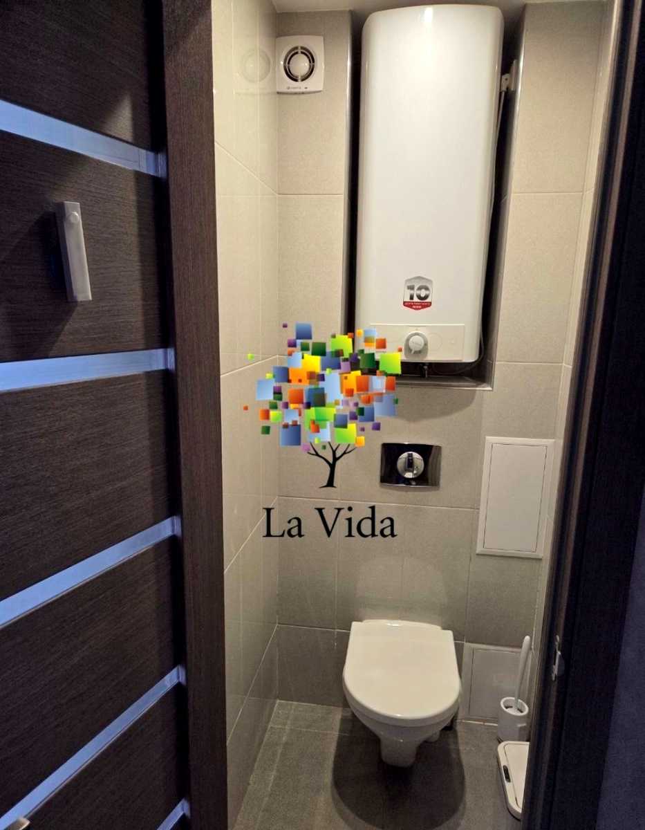 1875656191559523