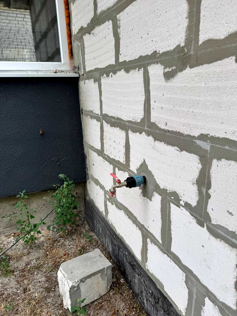 1875657657950623