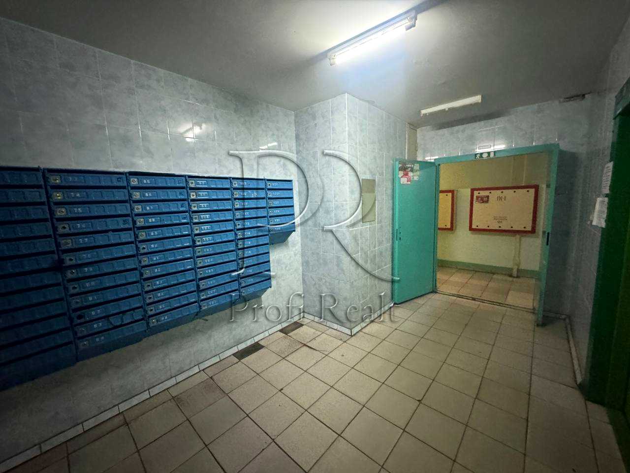 1875657712109296