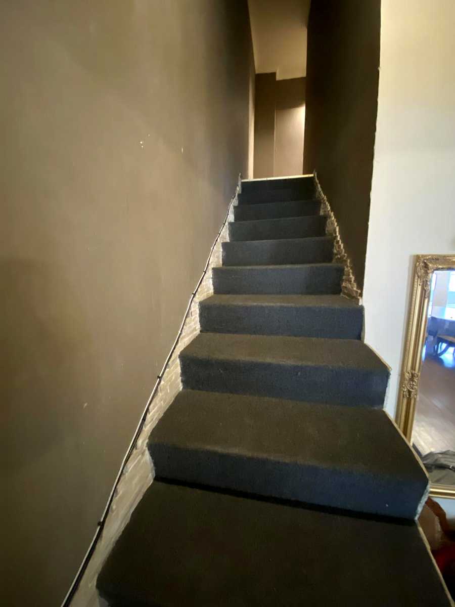 1875658147758781