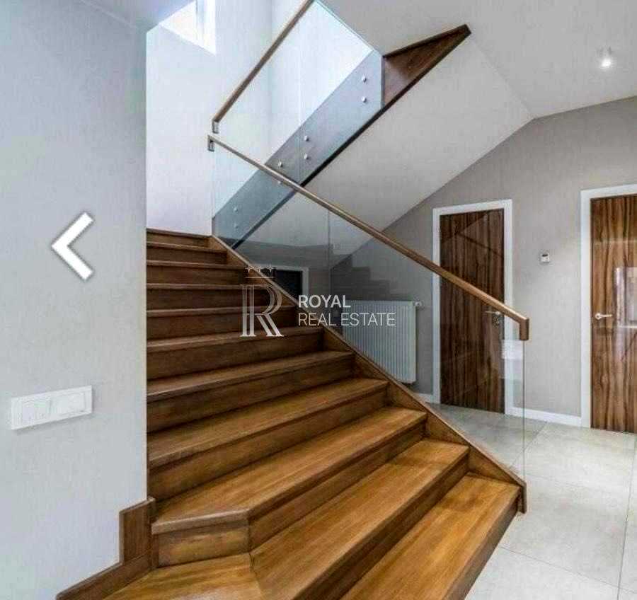 1875658902411421