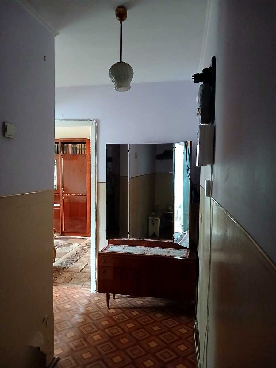 1875660649727836