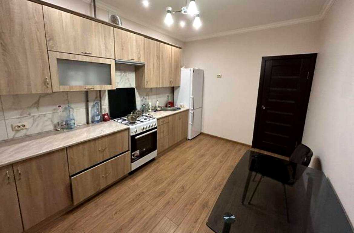 1875660697080477