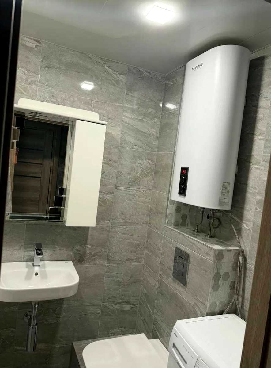 1875662778994942