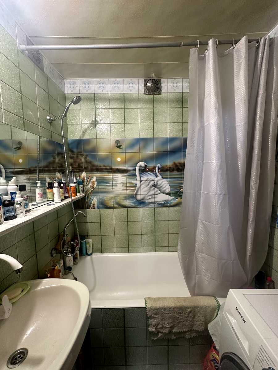 1875664647820298