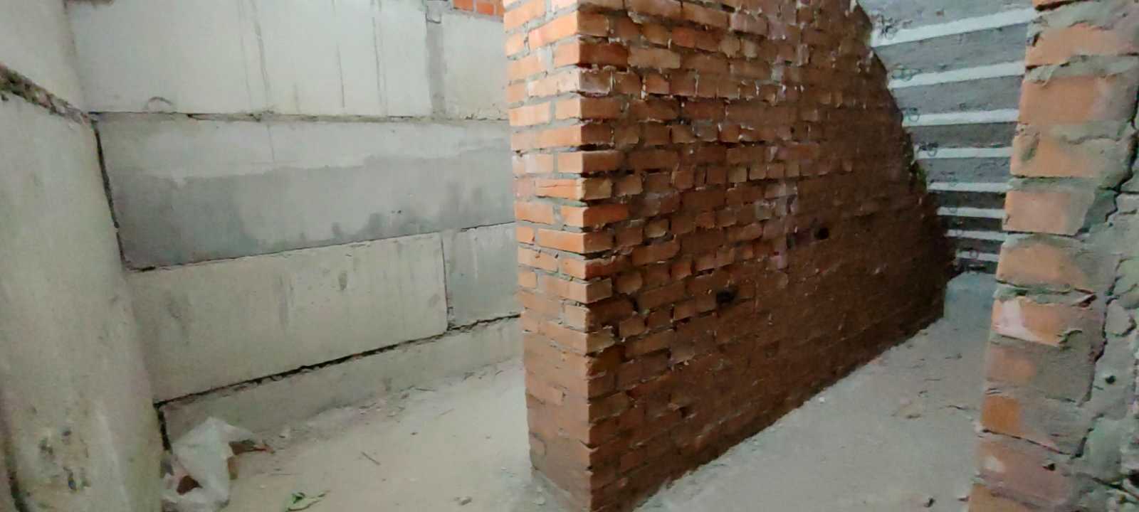 1875666097208064