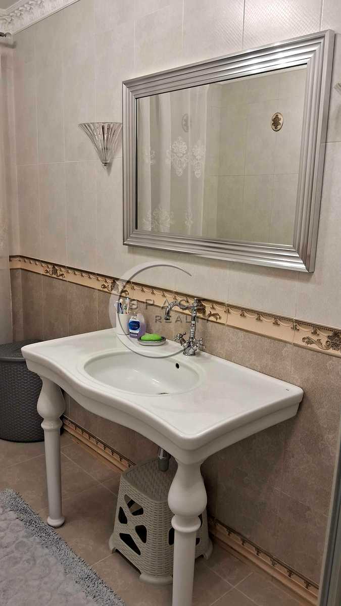 1875666979643879