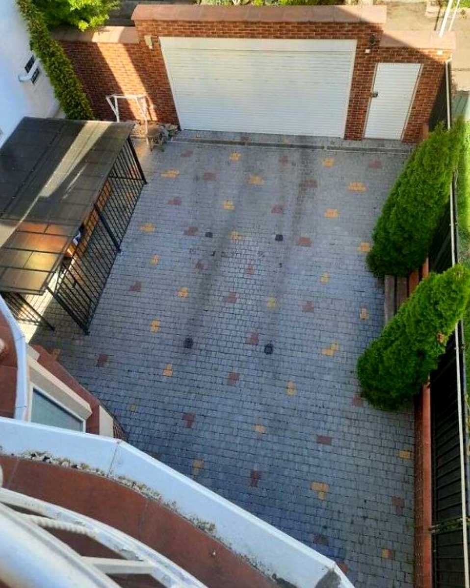 1875668476630601