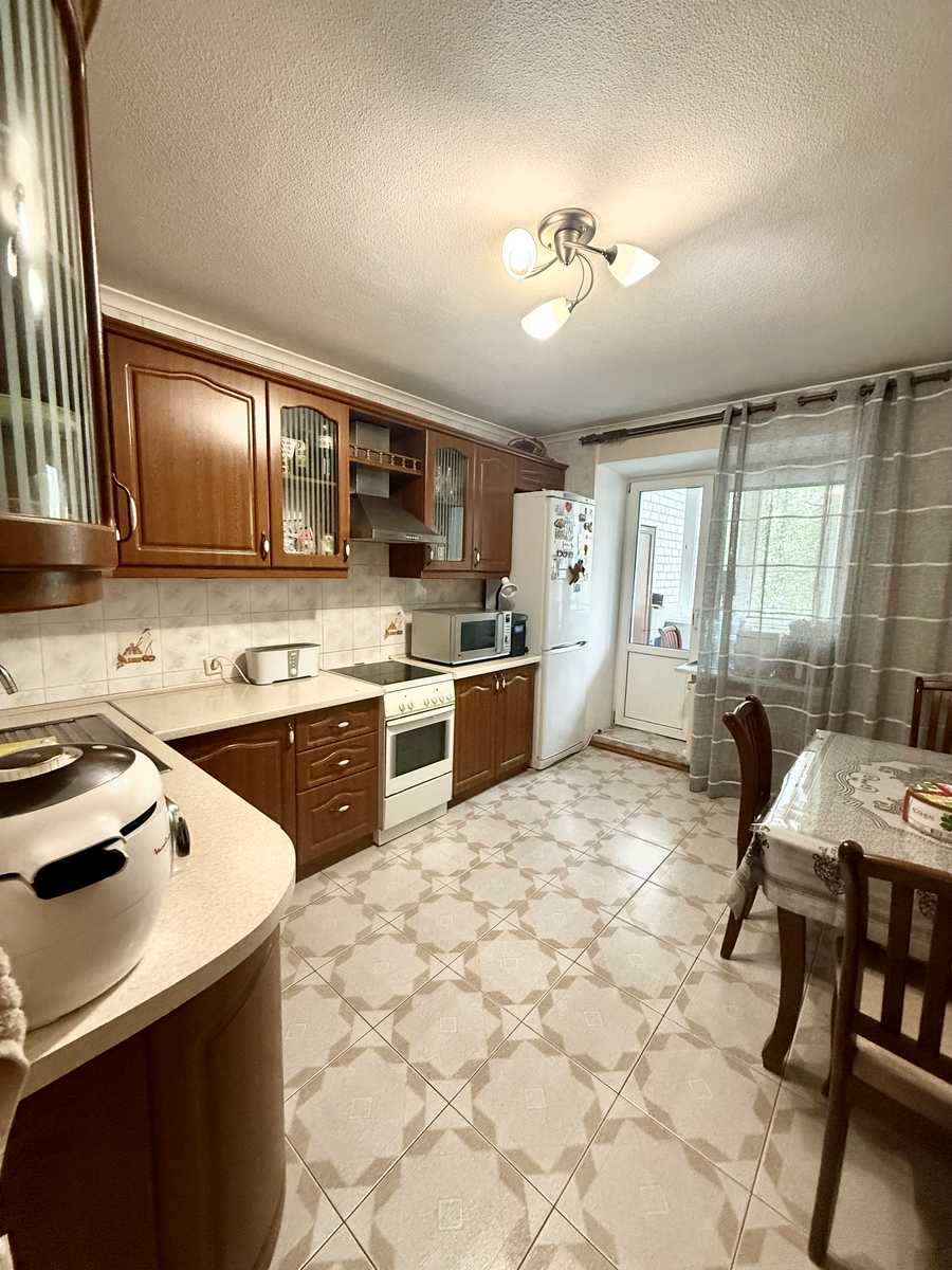 1875670275445302
