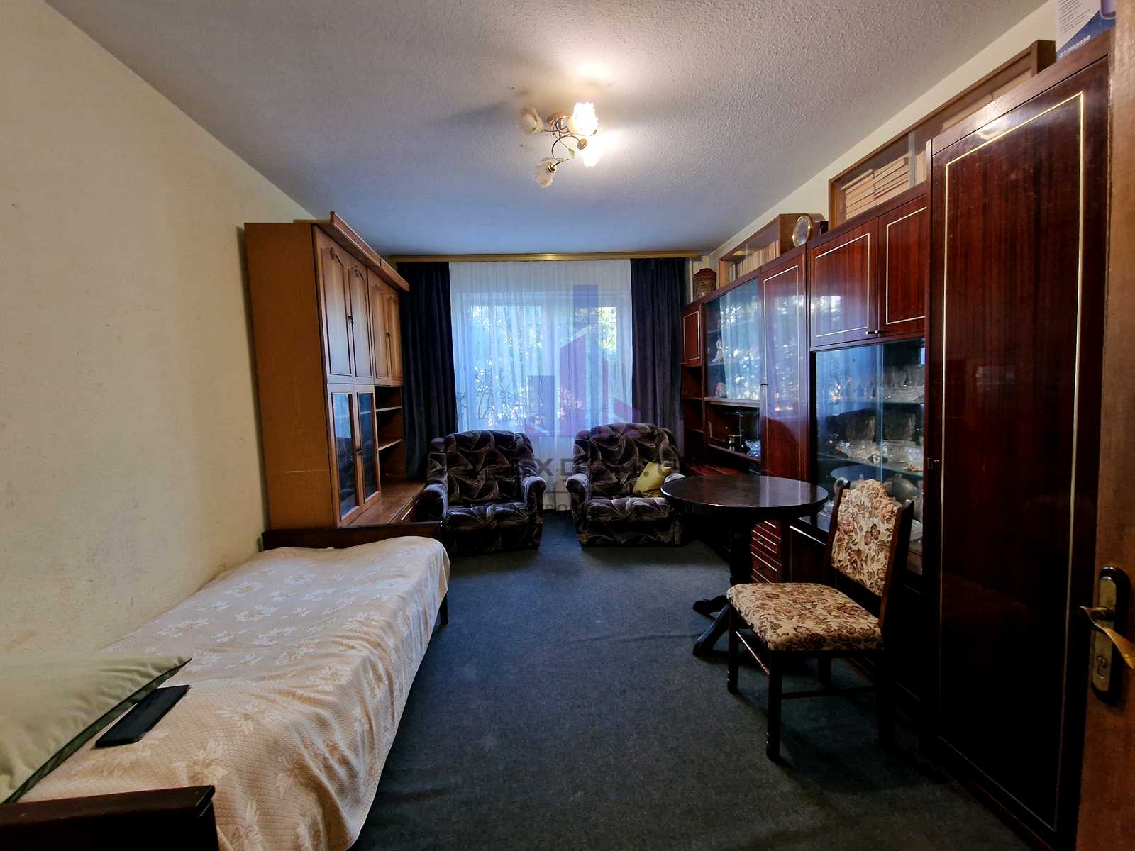 1875670579331897