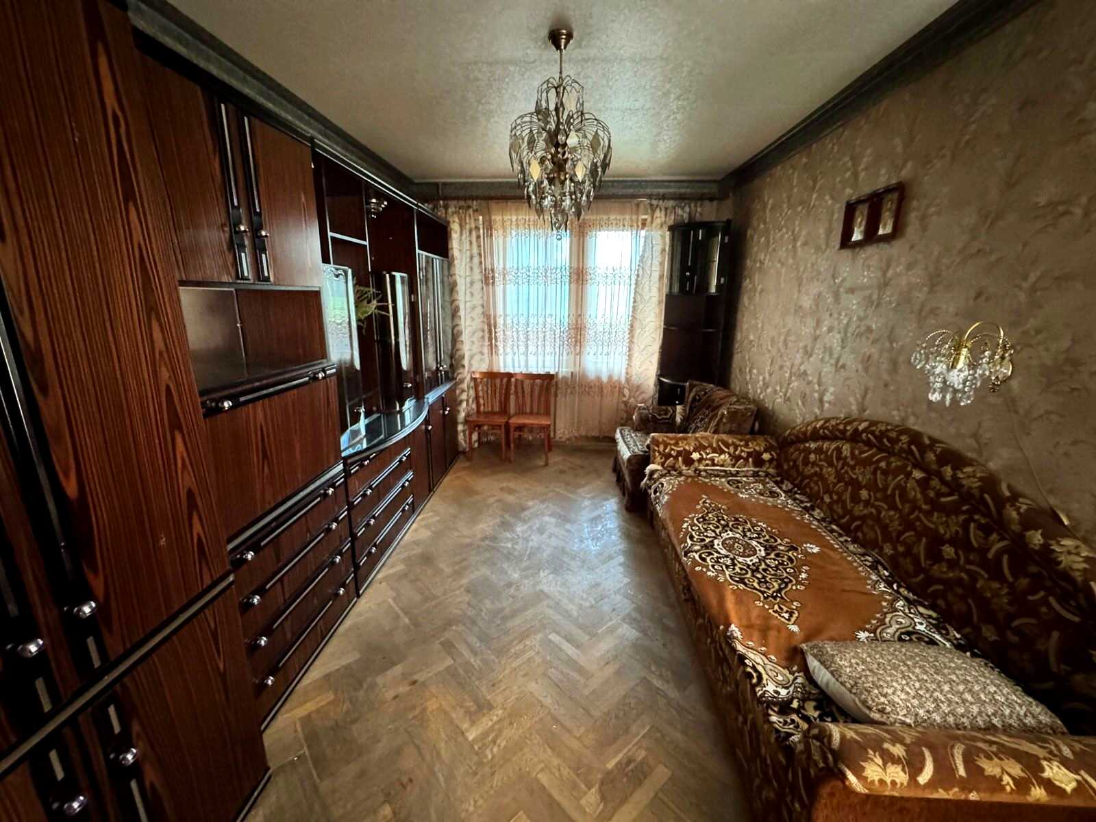 1875672111826575